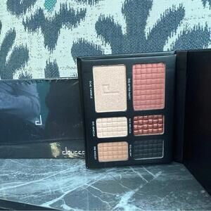 Doucce Eyeshadow Palette - Shimmering Gold, Warm Pink, Deep Black